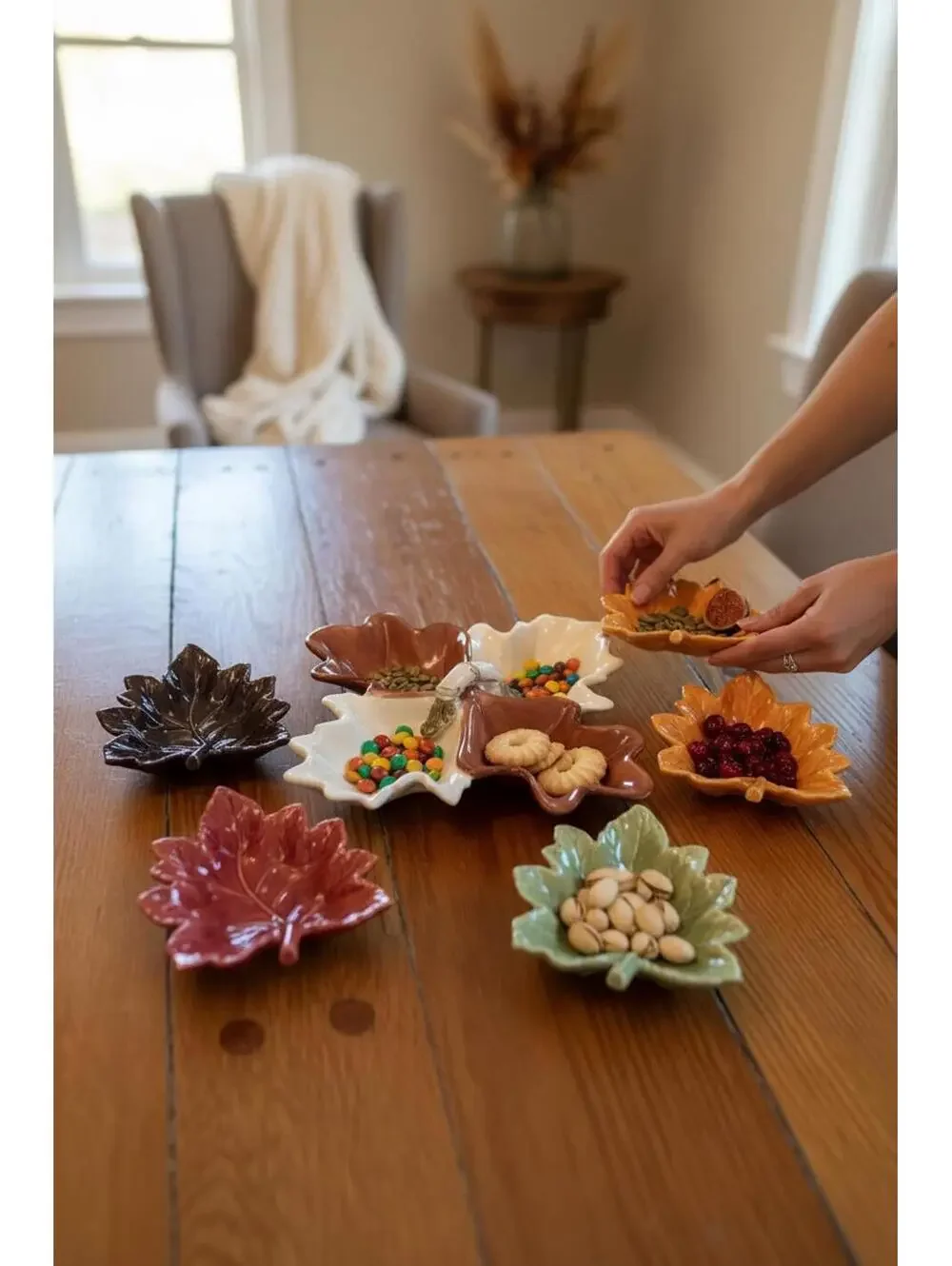Vintage Oak & Maple Leaf candy/nut dish w 4 handcrafted matching leaf plates.
